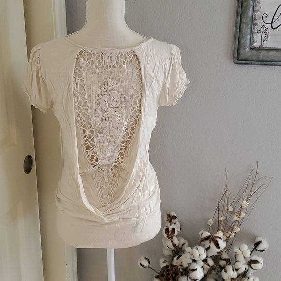 Adorable Charlotte Russe top - Picture 2 of 5